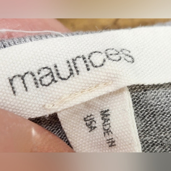 Maurices ZigZag Short Sleeve Boat Neck Tee Shirt EUC - Picture 5 of 7